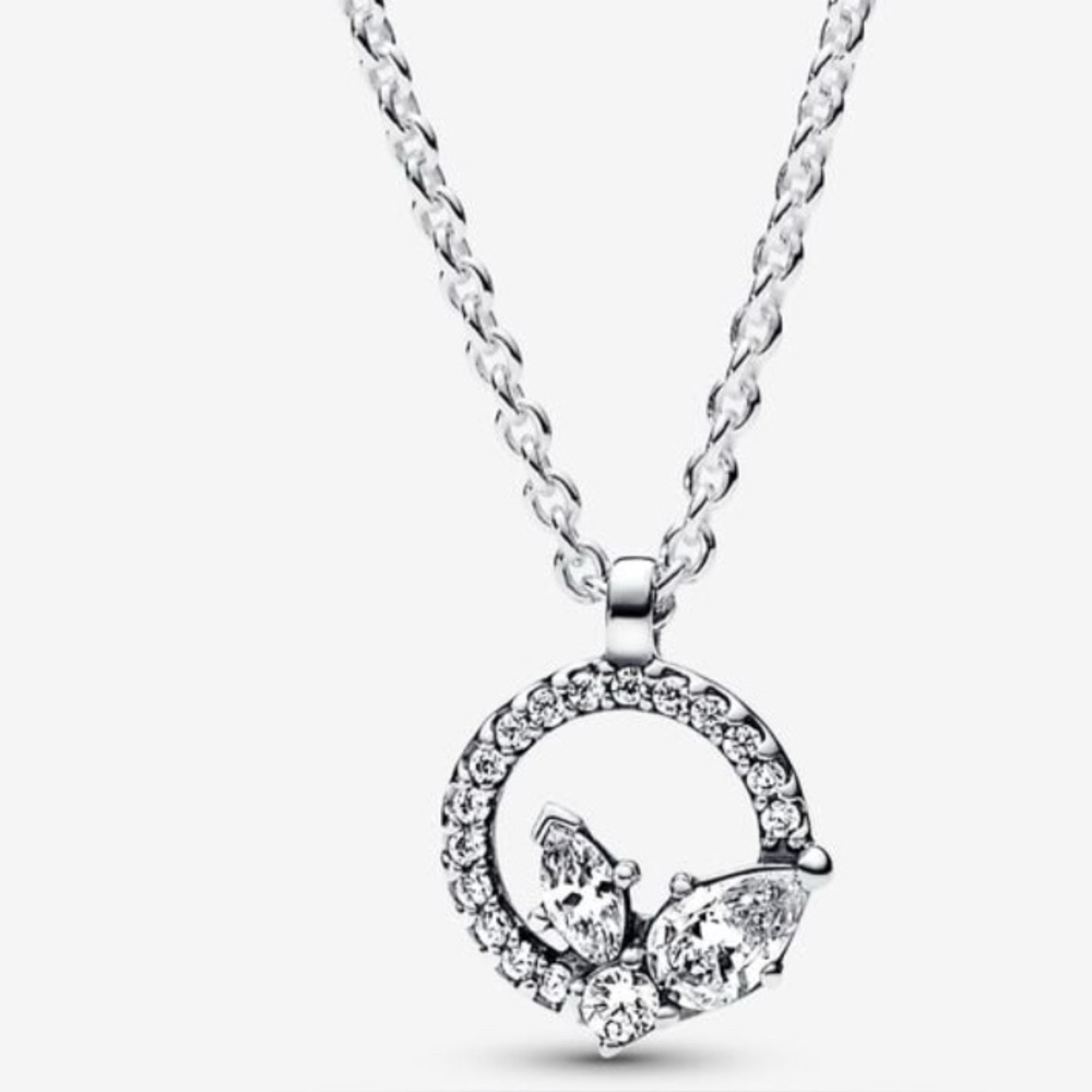 Elegant Silver Necklace with Crystal Accents